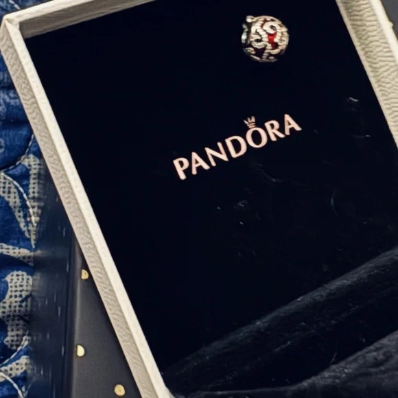 Pandora • 2017 edition • Pandora Bright Ornament Charm • 2017 Limited Edition - Picture 8 of 11